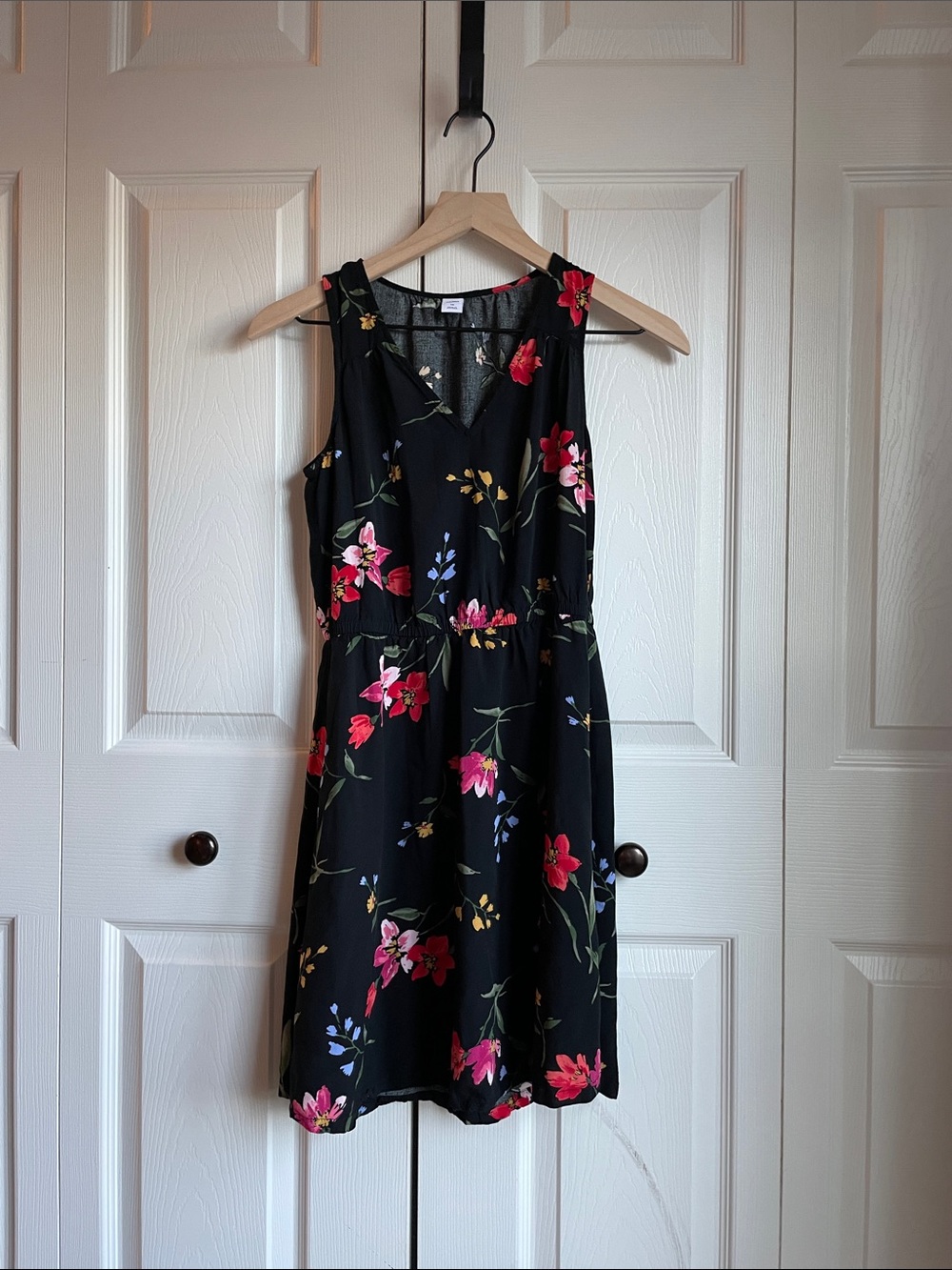Old Navy Floral Sleeveless Black A-Line Dress with Pink Blooms